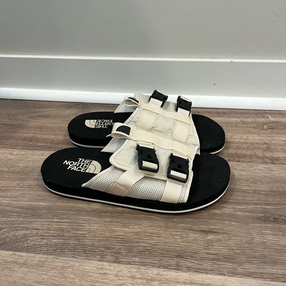 Women's Northface sandals